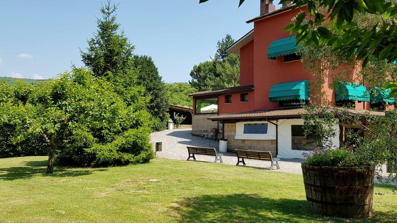 Agriturismo Ricciardelli Villa Contrada  Buitenkant foto